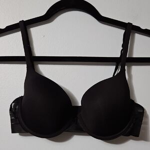 Izod Classic Black Women's Seamless Lightly Padded Underwire Bra Size 34C